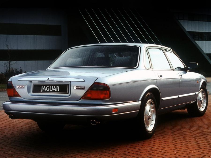  Jaguar XJ Executive 1994 года  (фото 2 из 3)
